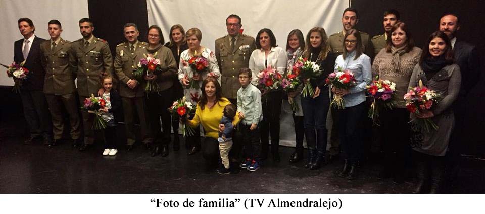 Homenaje a militares Foto de TV Almendralejow